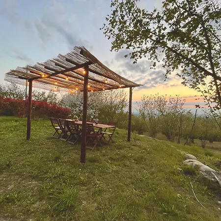 Spacious Langhe Vacation Family House With Large Garden - Nocciolina Casa vacanze Bossolasco