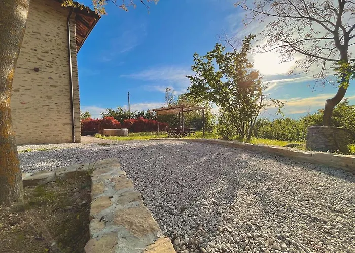 Spacious Langhe Vacation Family House With Large Garden - Nocciolina *