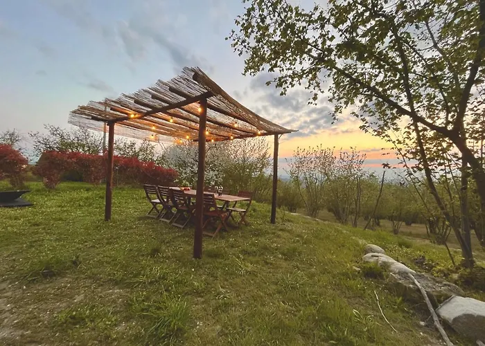 Spacious Langhe Vacation Family House With Large Garden - Nocciolina Holiday home Bossolasco