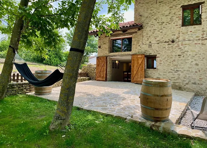 Spacious Langhe Vacation Family House With Large Garden - Nocciolina Holiday home