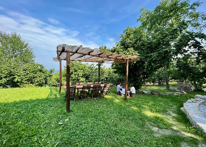 Holiday home Spacious Langhe Vacation Family House With Large Garden - Nocciolina Bossolasco